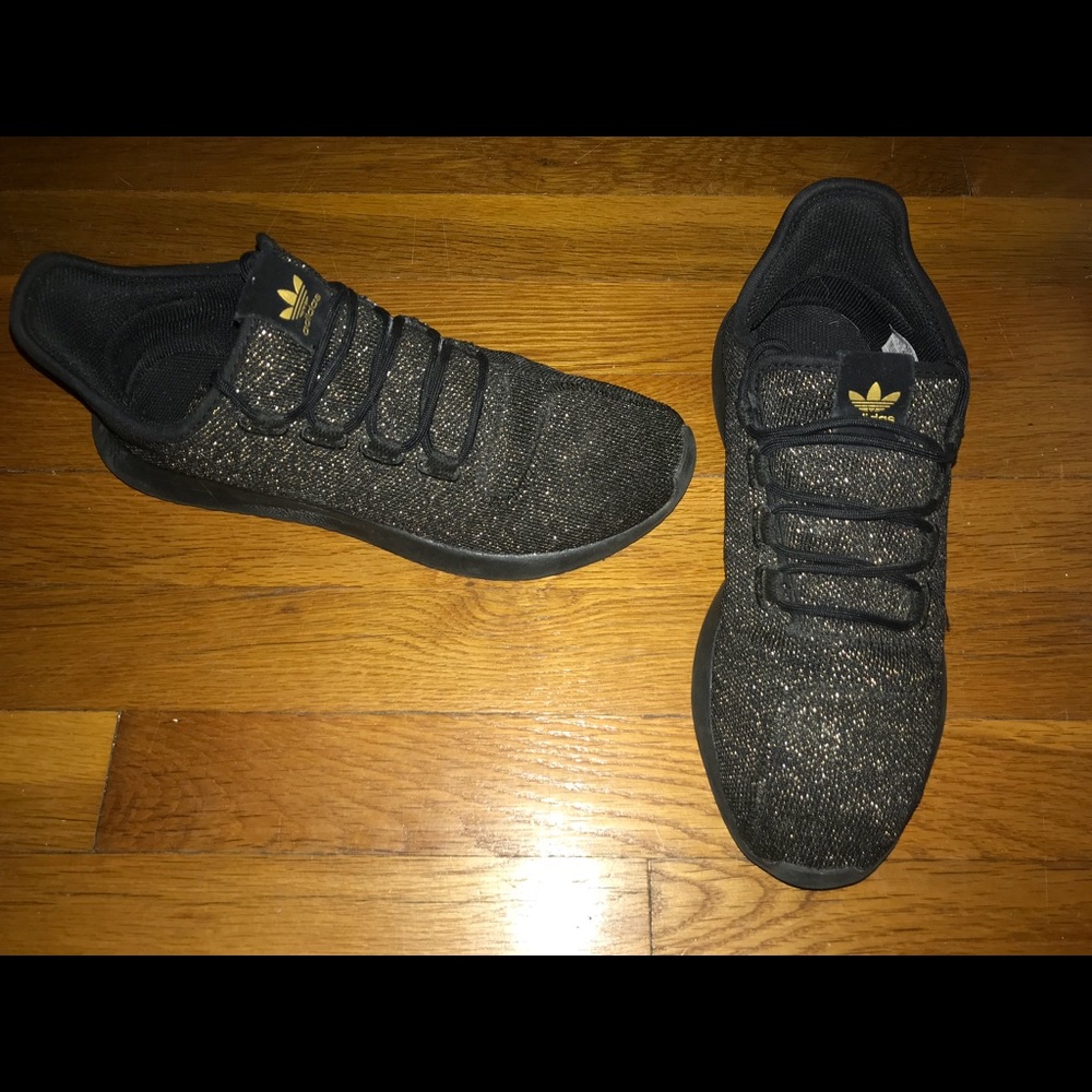 Black/gold adidas tubulars!
